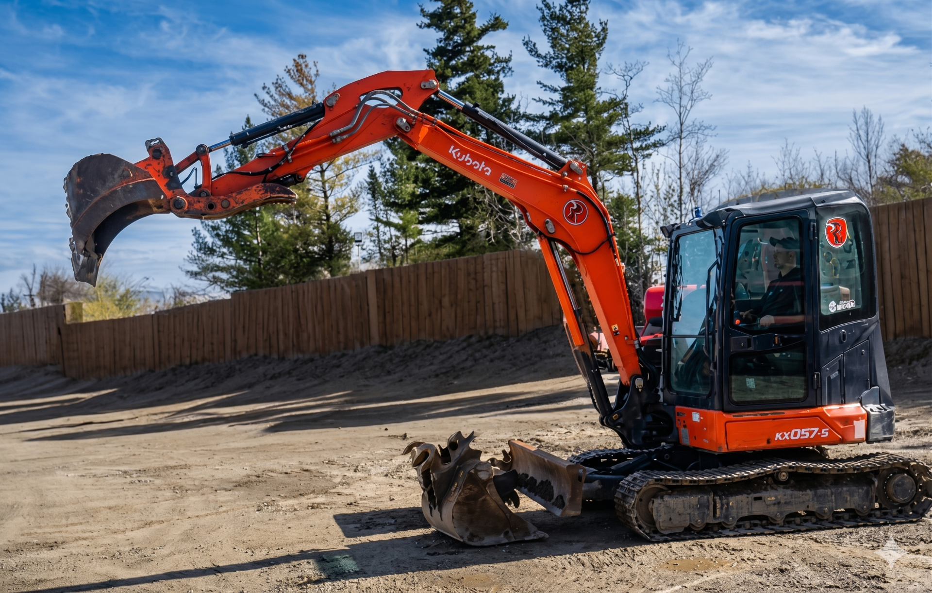 Excavatrice Kubota KX-057 — location d'équipement lourd en Estrie et partout au Québec chez Brisson